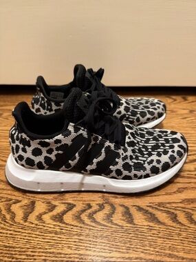 adidas SWIFT RUN 1.0 Women’s Black & White Animal Print Sneakers